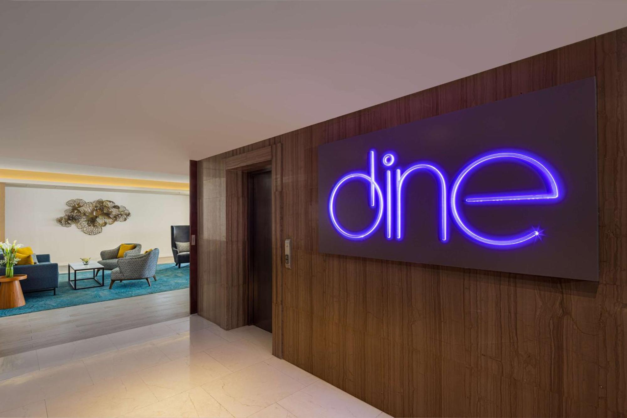 Radisson Hotel 4*