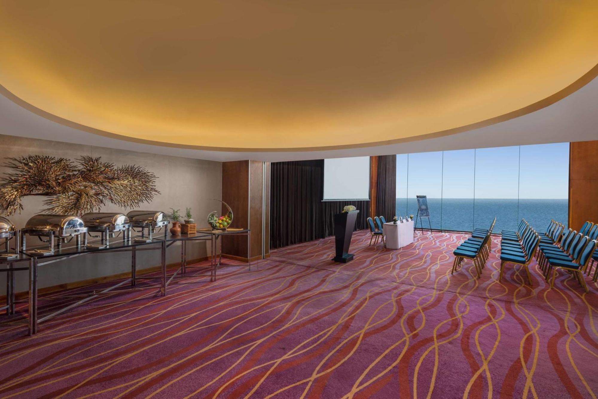 Radisson 4*